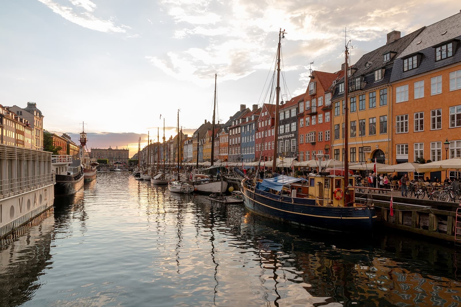 Colourful townhouses along the Nyhavn canal in Copenhagen